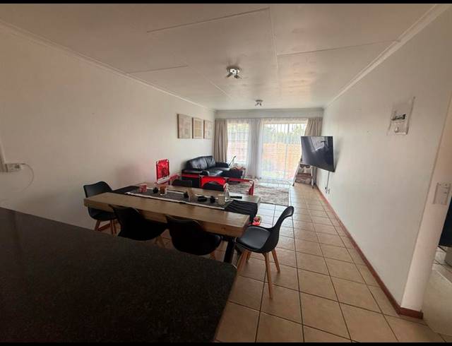 2 BEDROOM PROPERTY TO RENT IN THE REEDS